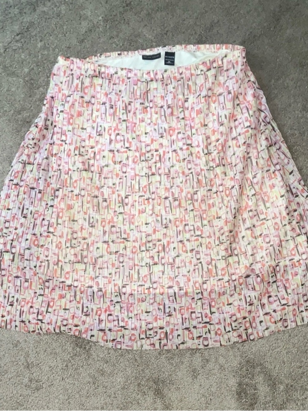 New York & Company Pink Geometric Pleated A-Line Skirt